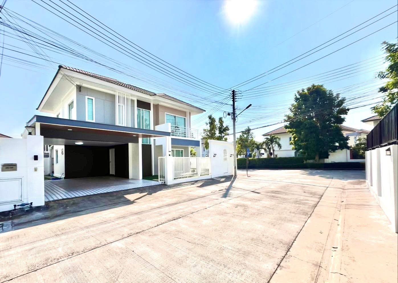 ขายด่วน! บ้านเดี่ยวหลังมุม พฤกษานารา ชัยพฤกษ์ 2 ใกล้หาดจอมเทียน ฟรีเฟอร์ฯ ครบชุด! 1