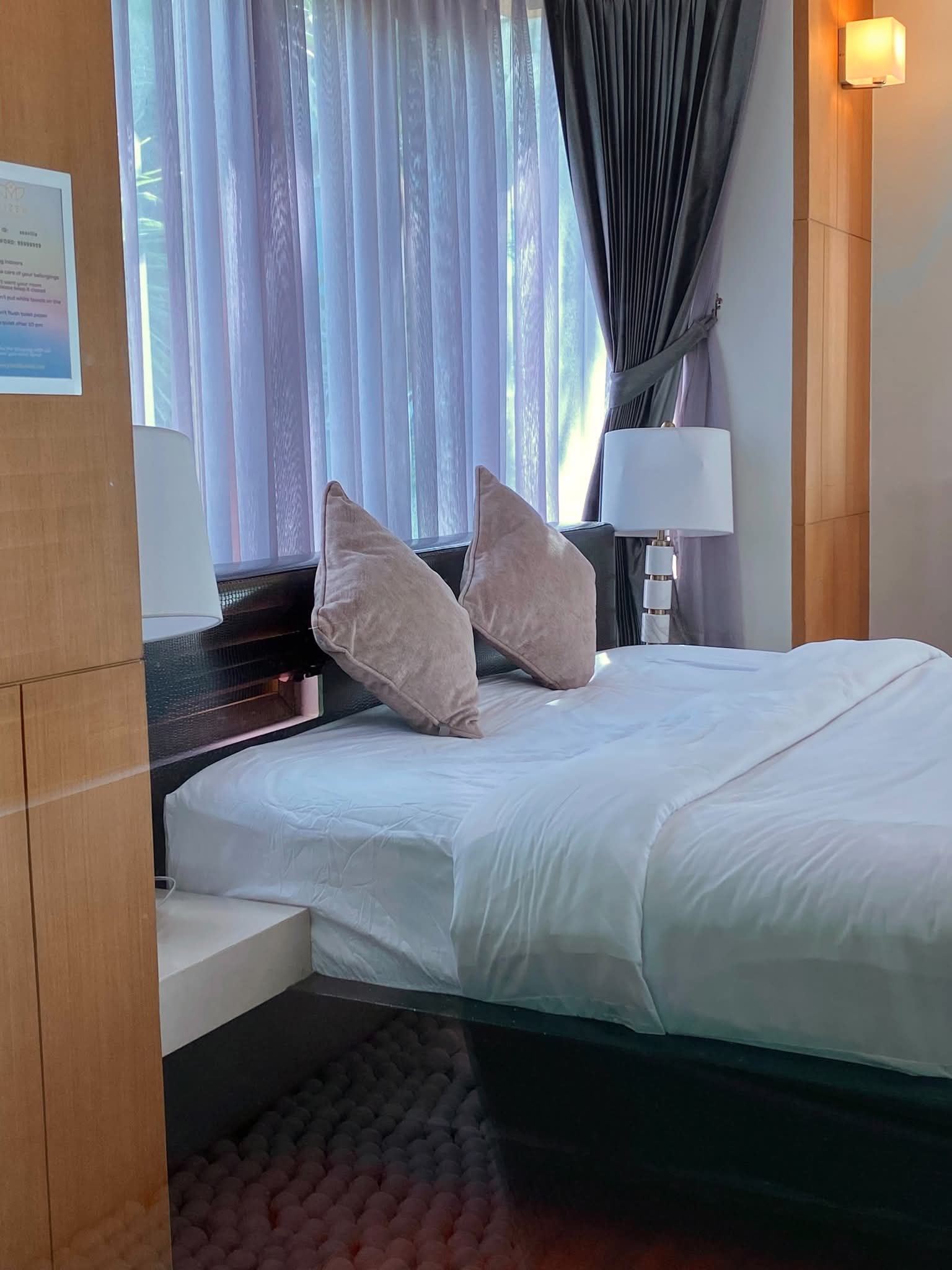 Room Type & Size: 5
