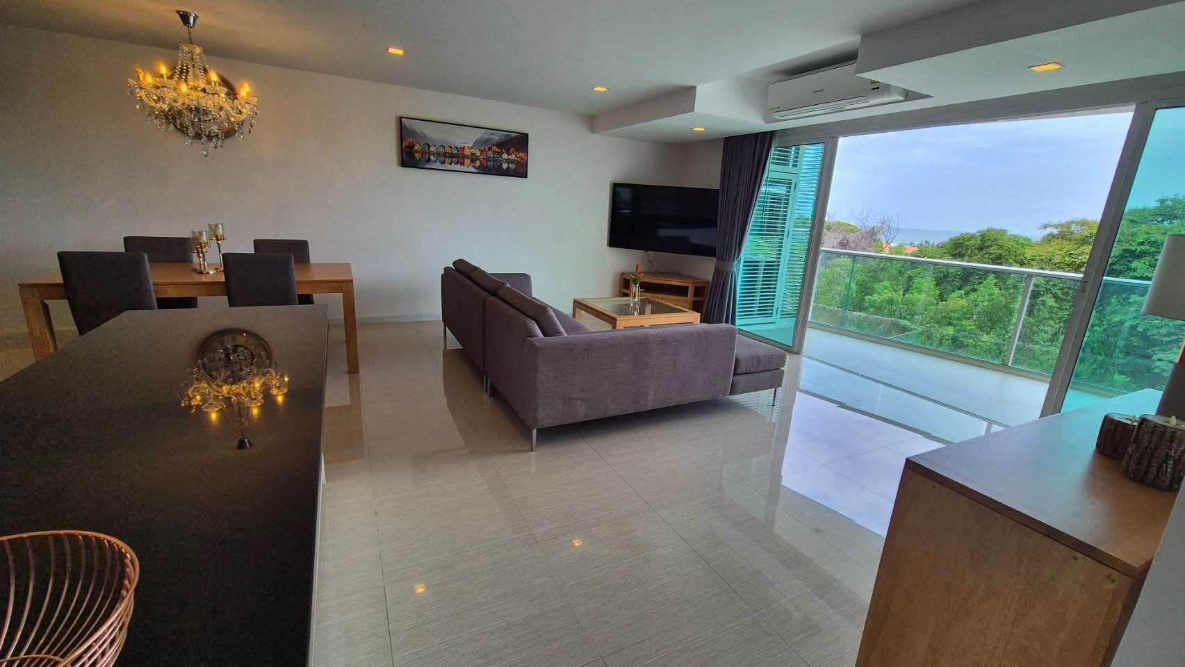 ขายคอนโดพัทยา! ห้องใหญ่ไซส์อลังการ 114 ตร.ม. 2 ห้องนอน Elegance @ Cosy Beach 2