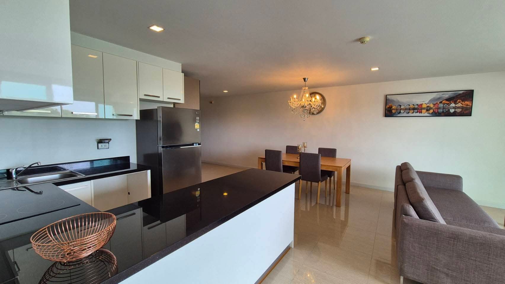 ขายคอนโดพัทยา! ห้องใหญ่ไซส์อลังการ 114 ตร.ม. 2 ห้องนอน Elegance @ Cosy Beach 3
