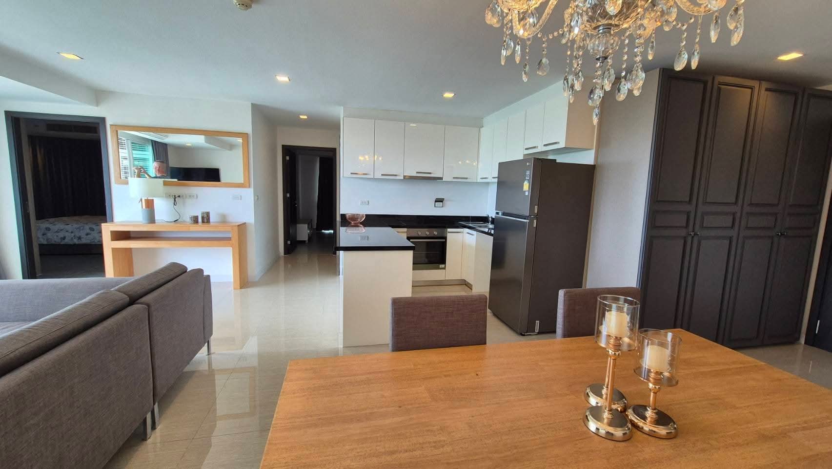 ขายคอนโดพัทยา! ห้องใหญ่ไซส์อลังการ 114 ตร.ม. 2 ห้องนอน Elegance @ Cosy Beach 5